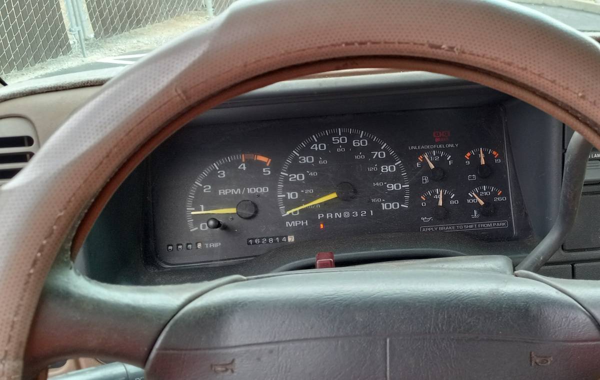 Gmc-sierra-k2500-1995-green-16
