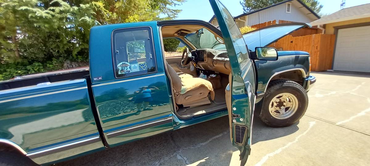 Gmc-sierra-k2500-1995-green-6
