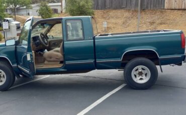 Gmc-sierra-k2500-1995-green-7