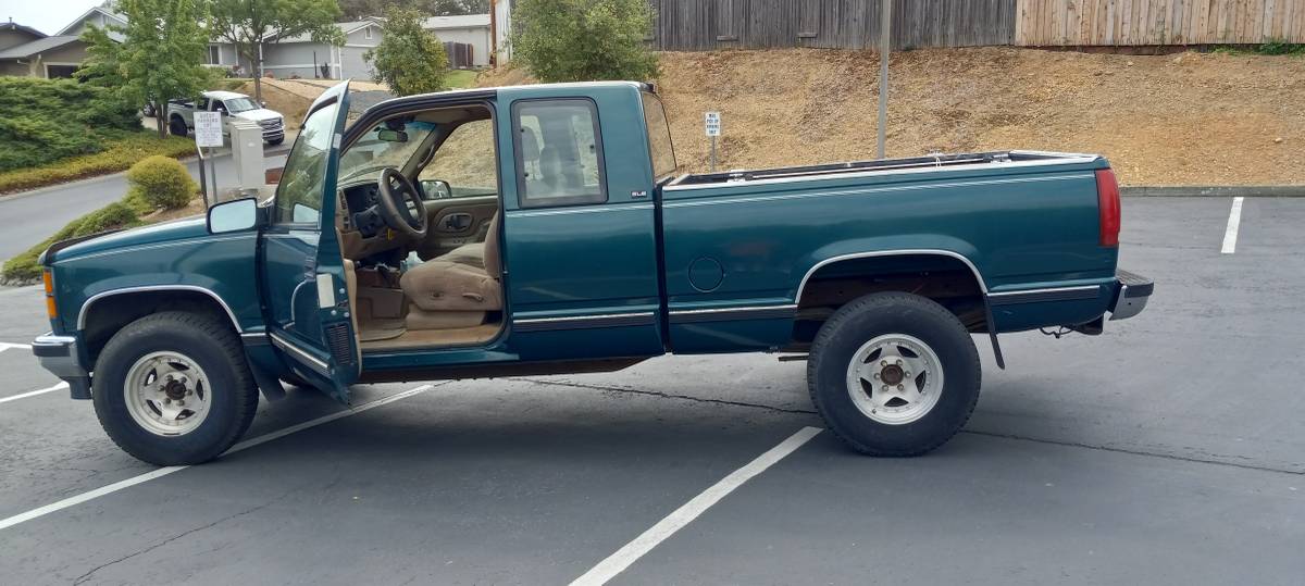 Gmc-sierra-k2500-1995-green-7