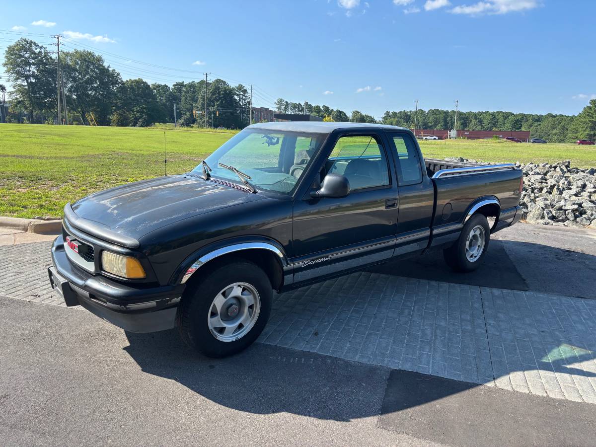 Gmc-sonoma-extended-cab-1995-black-1