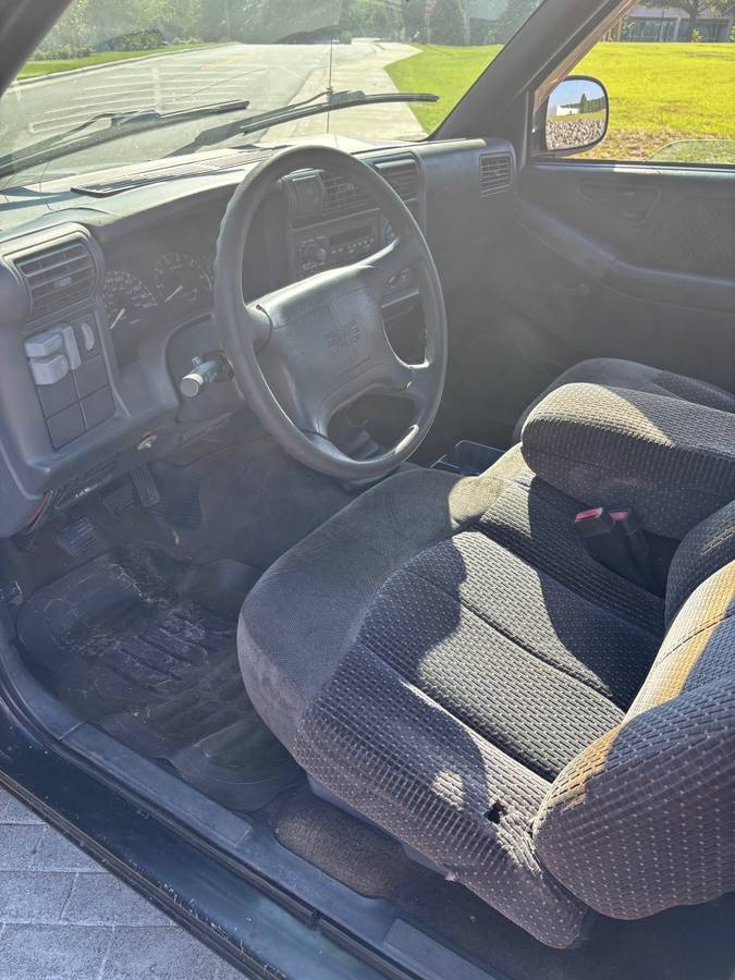 Gmc-sonoma-extended-cab-1995-black-3
