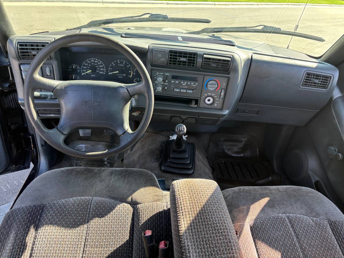 Gmc-sonoma-extended-cab-1995-black-5