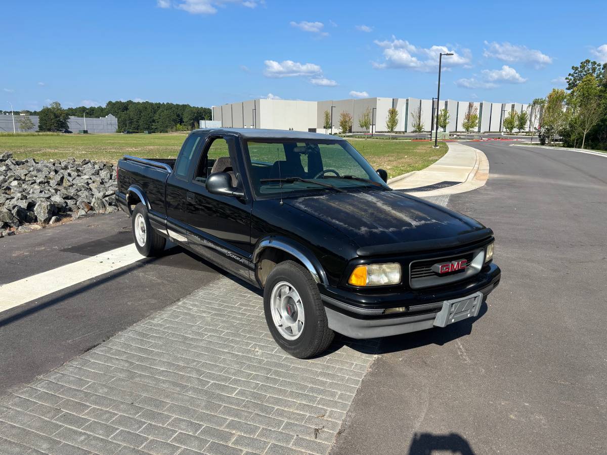 Gmc-sonoma-extended-cab-1995-black