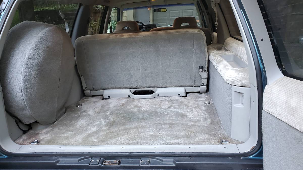Gmc-suburban-1500-1993-blue-11
