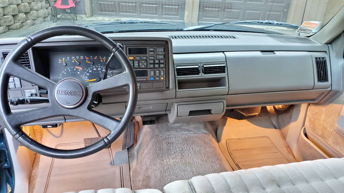 Gmc-suburban-1500-1993-blue-6