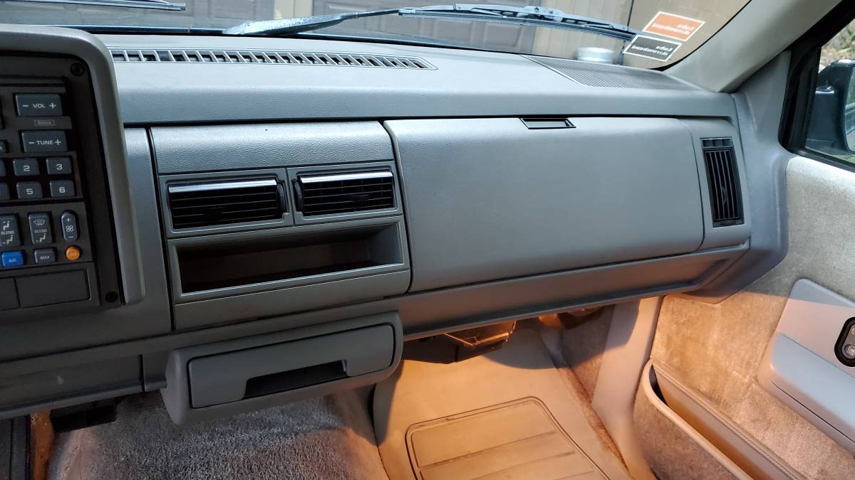 Gmc-suburban-1500-1993-blue-8