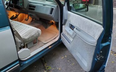Gmc-suburban-1500-1993-blue-9