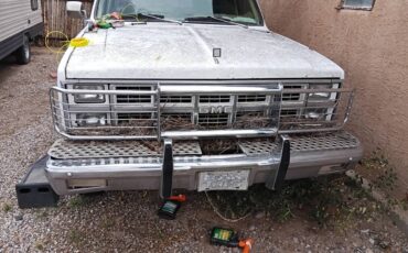 Gmc-suburban-1981
