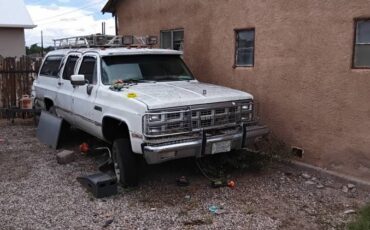 Gmc-suburban-1981-4