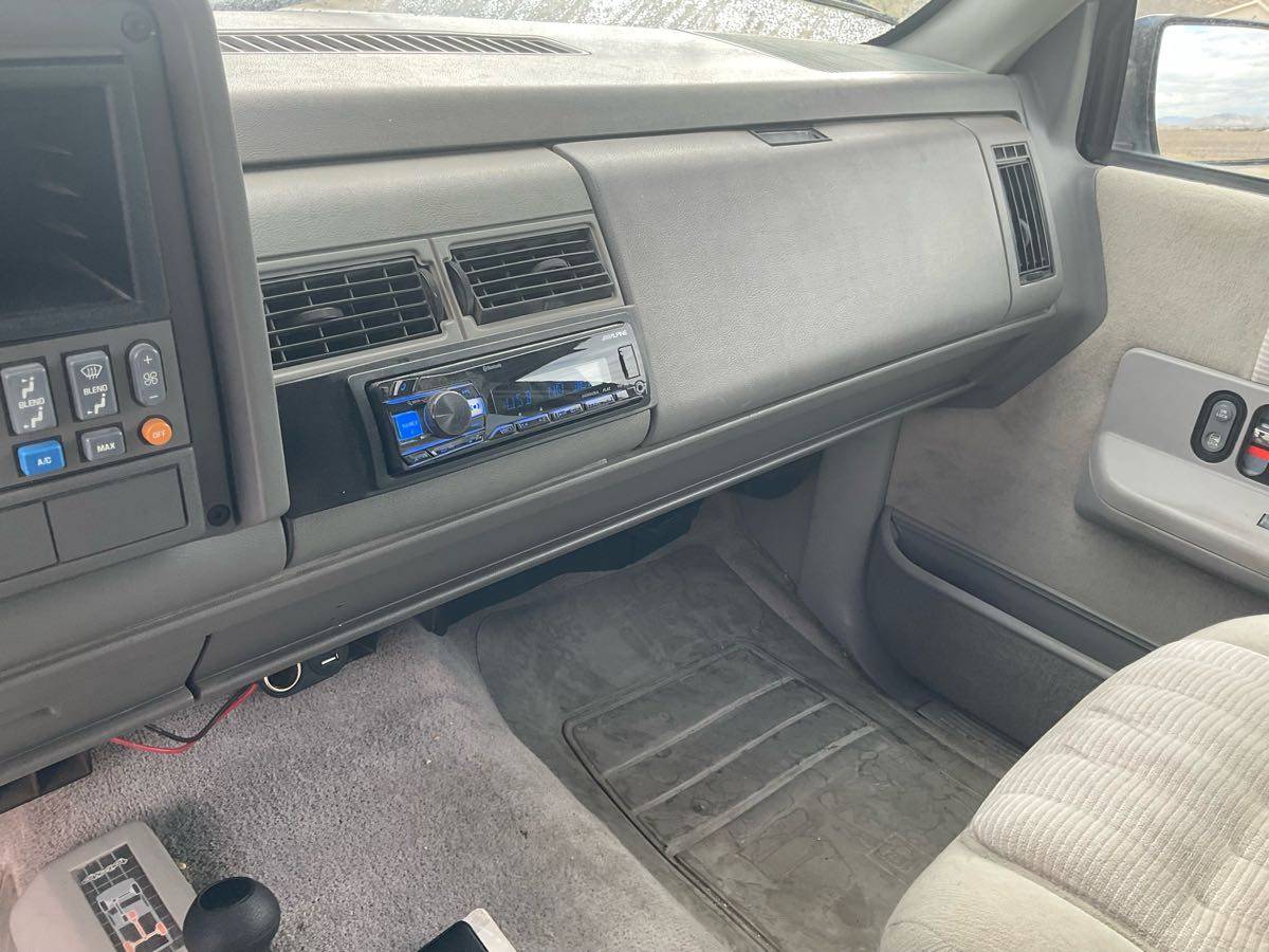 Gmc-suburban-1994-5