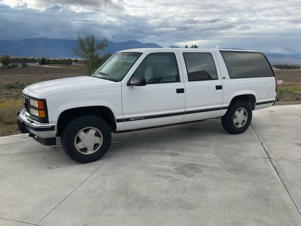 Gmc-suburban-1994-8