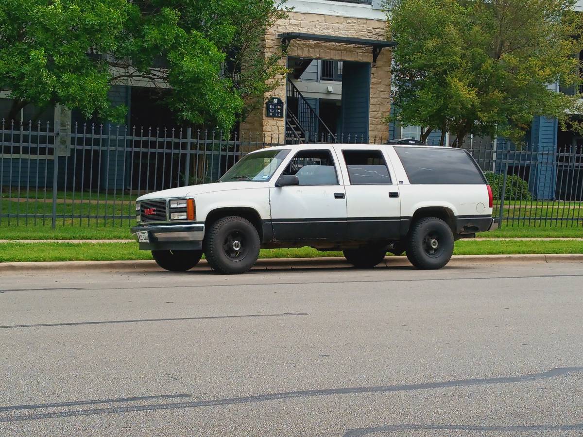 Gmc-suburban-2500-1992-white-1