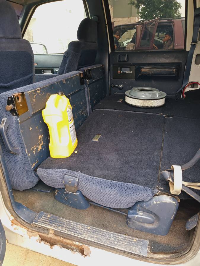 Gmc-suburban-2500-1992-white-5