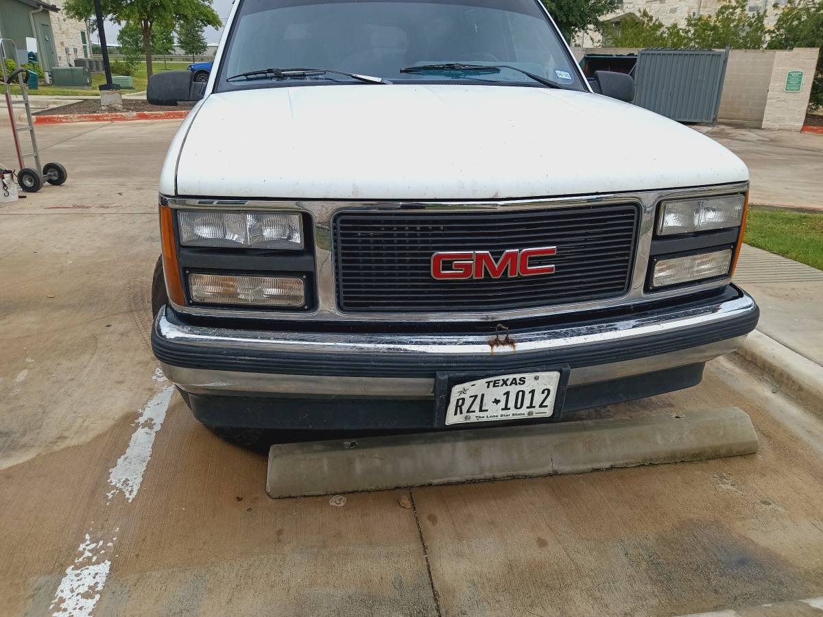 Gmc-suburban-2500-1992-white-6