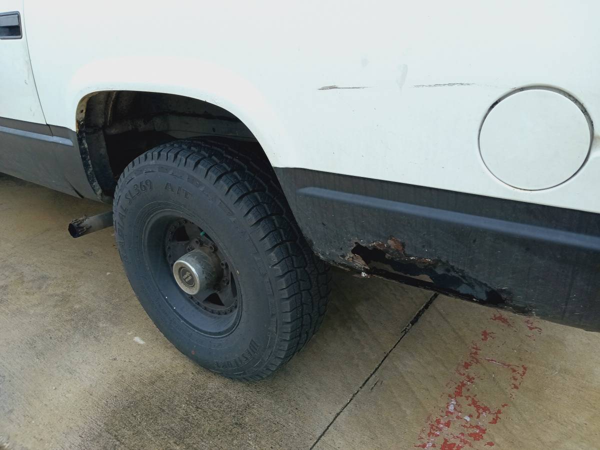 Gmc-suburban-2500-1992-white-8