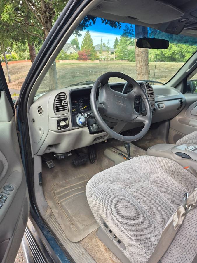 Gmc-suburban-2500-1995-4