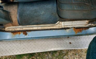 Gmc-suburban-diesel-1984-blue-15