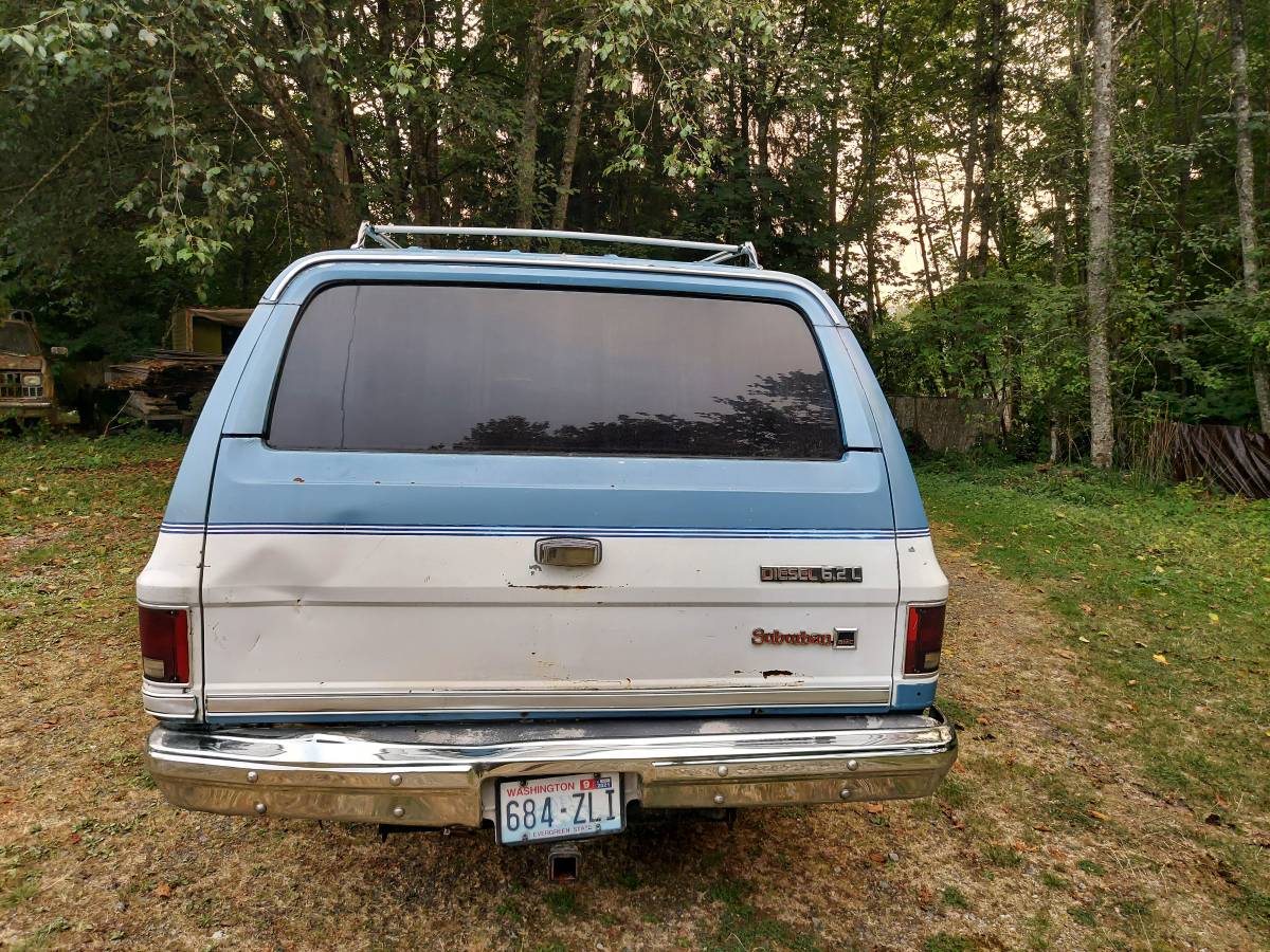 Gmc-suburban-diesel-1984-blue-3