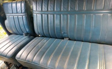 Gmc-suburban-diesel-1984-blue-5