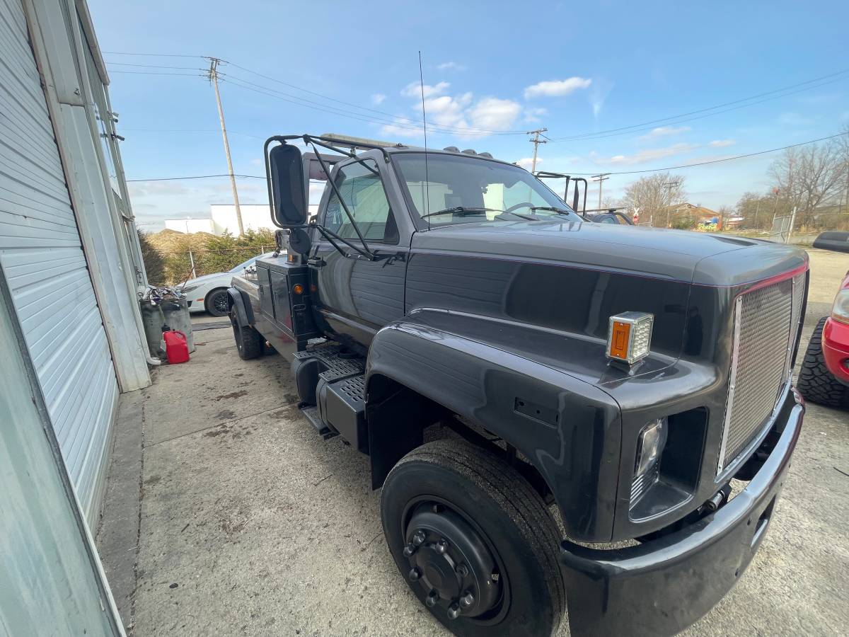 Gmc-topkick-diesel-1994-black-2