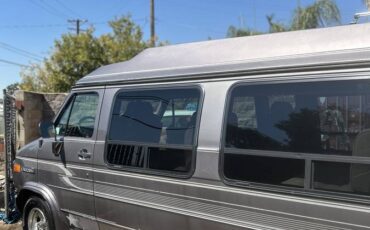Gmc-vandura-2500-1993-silver-1