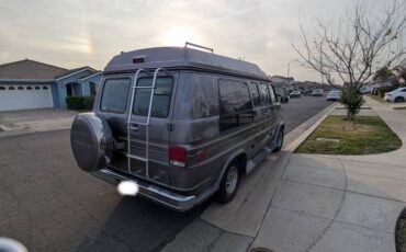 Gmc-vandura-2500-1993-silver-4