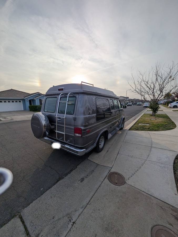 Gmc-vandura-2500-1993-silver-4