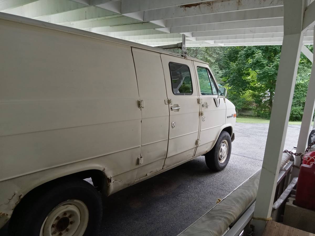 Gmc-vandura-3500-1991-custom-2
