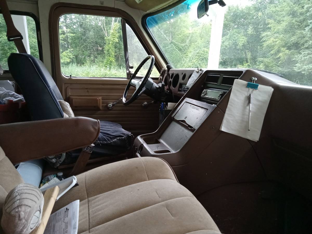 Gmc-vandura-3500-1991-custom-4