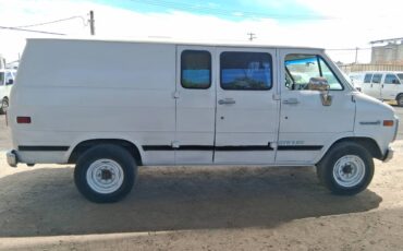 Gmc-vandura-3500-1993-white-3