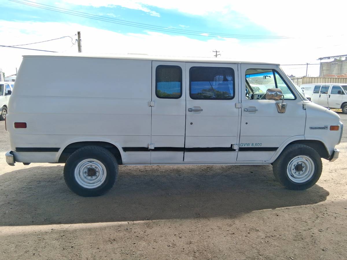 Gmc-vandura-3500-1993-white-3