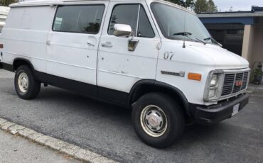 Gmc-vandura-g2500-1991-white-1