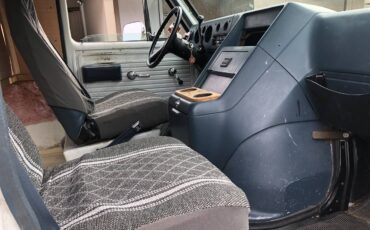 Gmc-vandura-g2500-1991-white-8