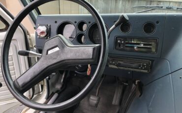 Gmc-vandura-g2500-1991-white-9