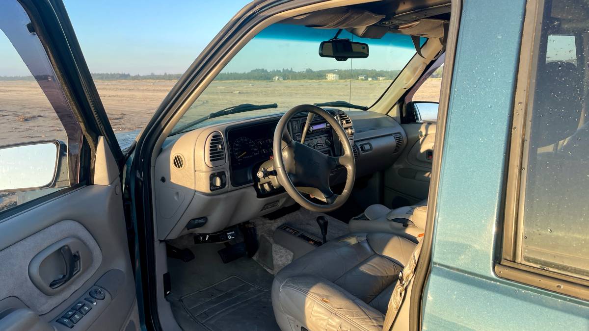 Gmc-yukon-12-ton-nominal-1995-blue-3