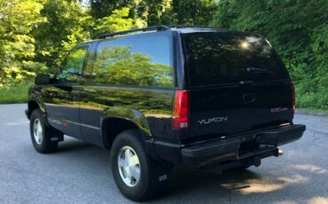 Gmc-yukon-1993-black-3