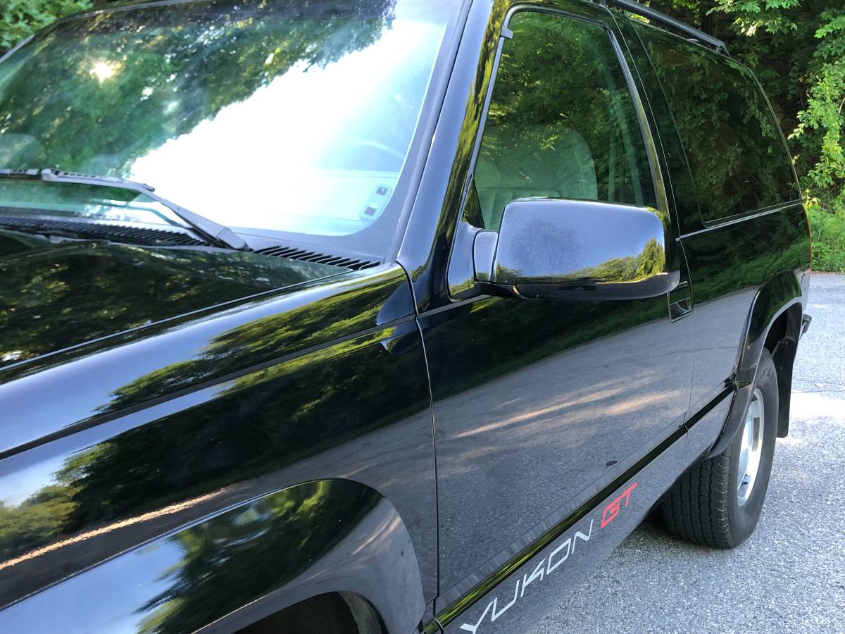 Gmc-yukon-1993-black-8
