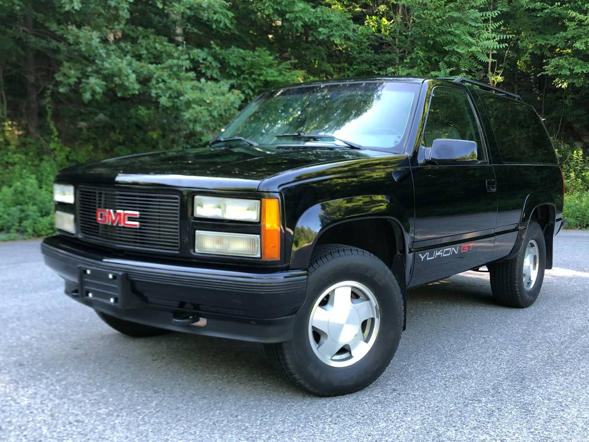 Gmc-yukon-1993-black-8