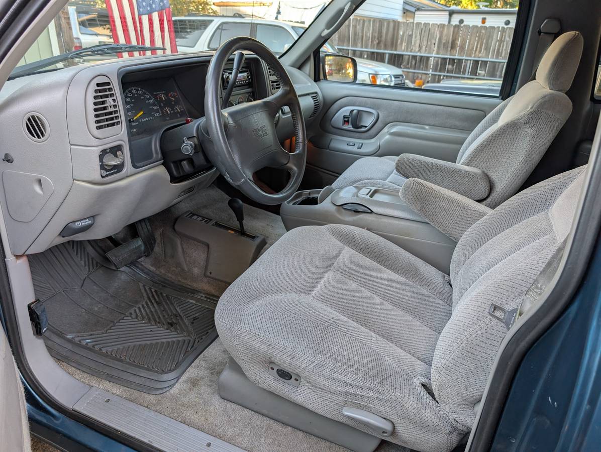 Gmc-yukon-1995-11