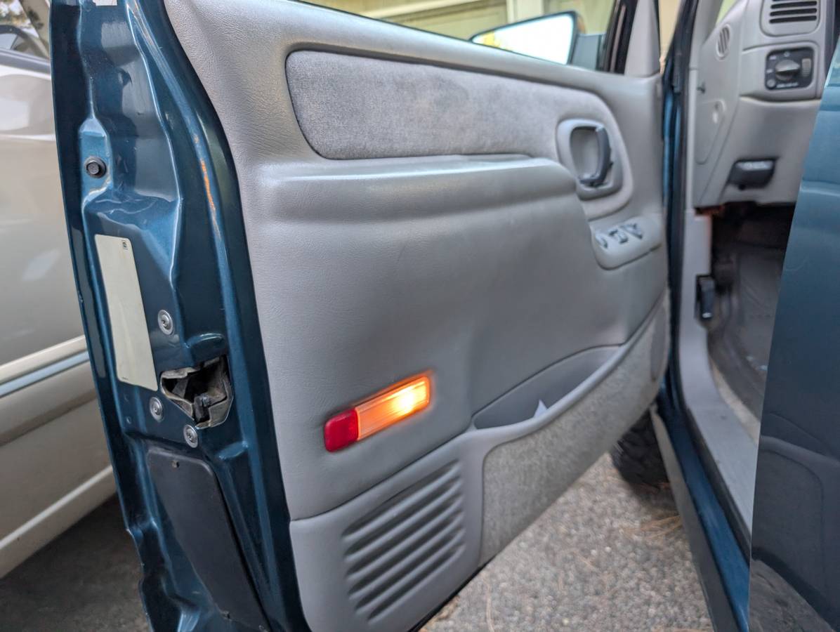 Gmc-yukon-1995-15