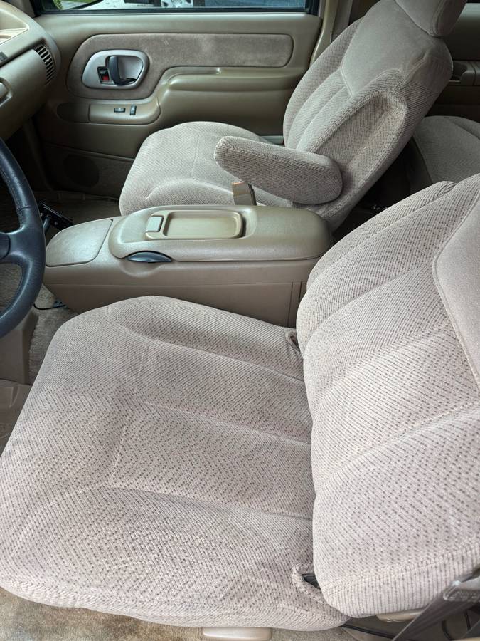Gmc-yukon-diesel-1995-silver-7