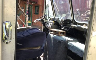 Grumman-curbmaster-diesel-1982-grey-12