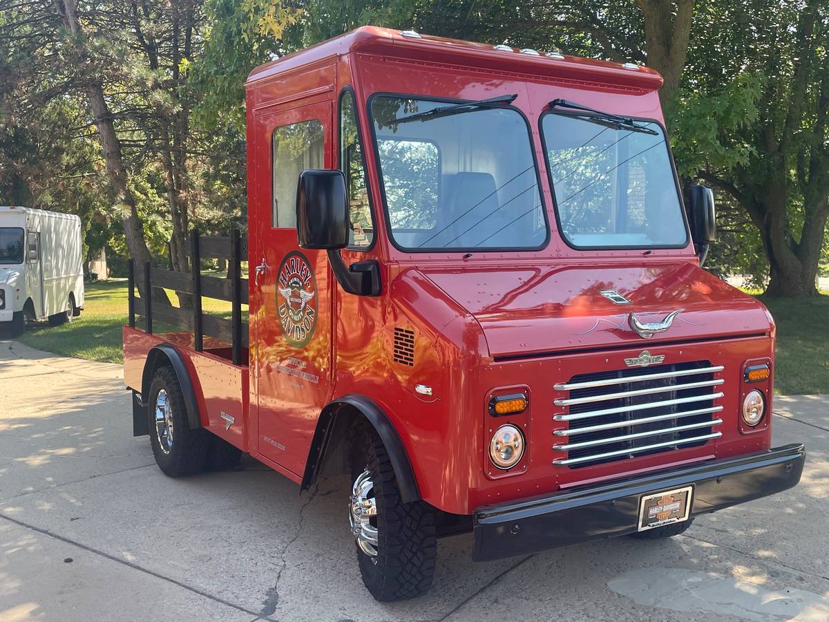 Grumman-krew-kab-1984-orange-12