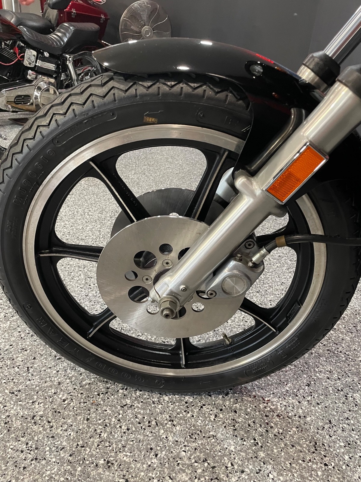 Harley-Davidson-Cafe-Racer-1977-15