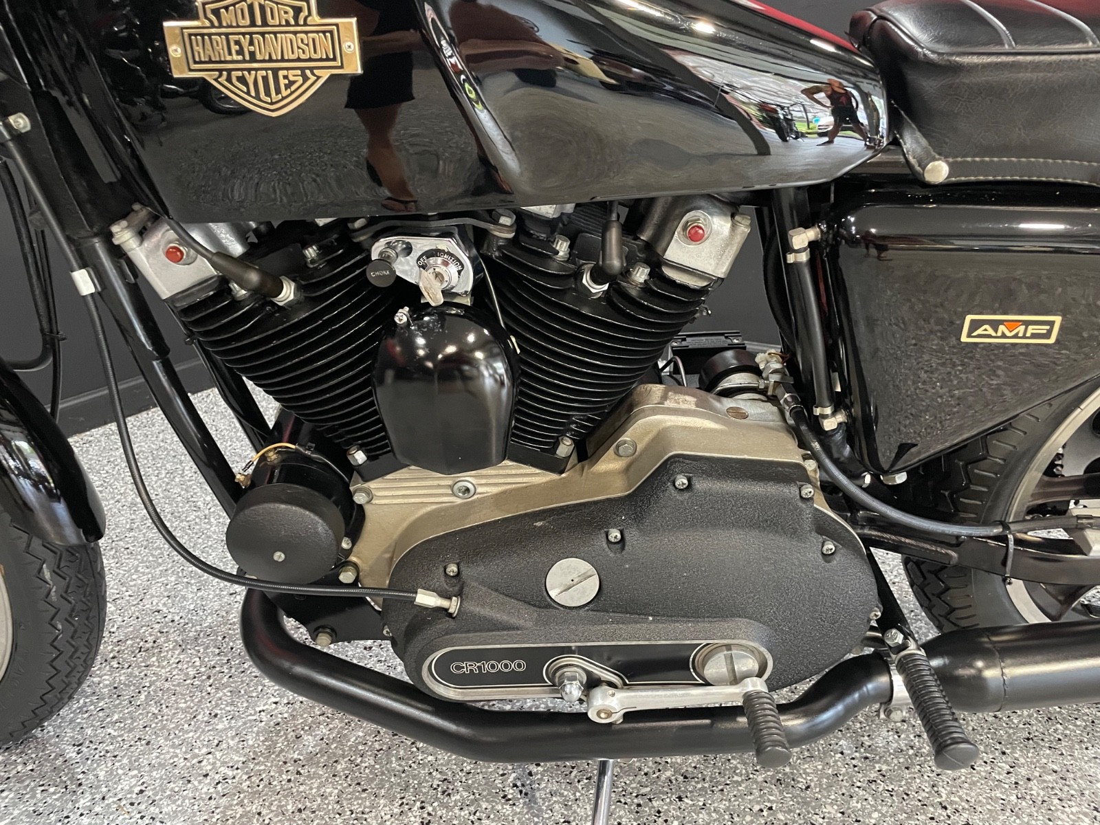 Harley-Davidson-Cafe-Racer-1977-2