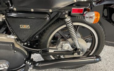 Harley-Davidson-Cafe-Racer-1977-3