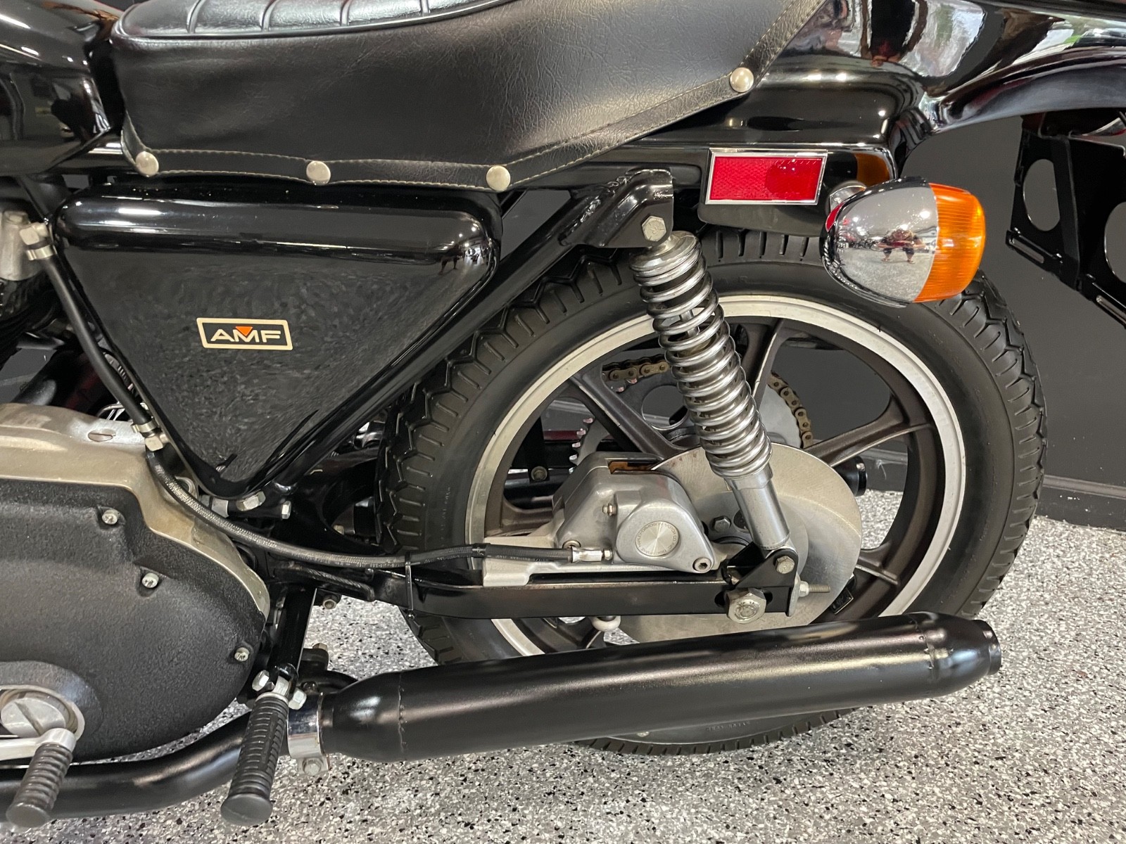 Harley-Davidson-Cafe-Racer-1977-3