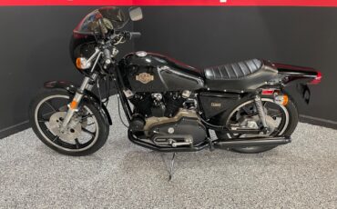 Harley-Davidson-Cafe-Racer-1977