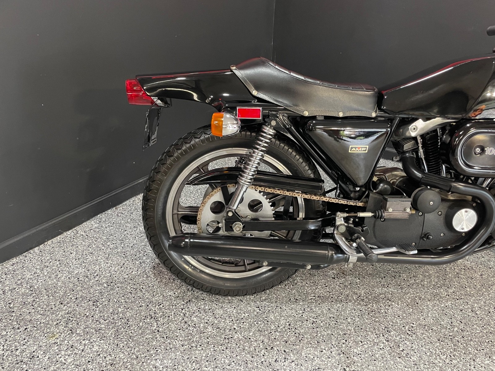 Harley-Davidson-Cafe-Racer-1977-8